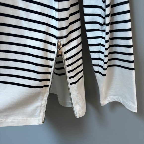 Long Tall Sally | NWT Women's White Black Stripe Top Blue Floral Accent Size M - Picture 6 of 9